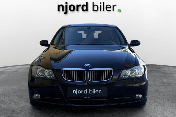 undefined BMW 325i fra 2007