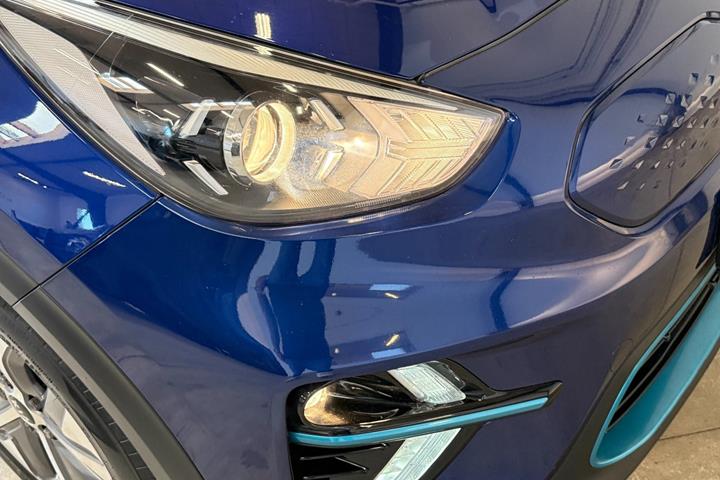 Blå Kia e-Niro fra 2021