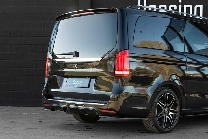 Sort Mercedes V300 d fra 2020