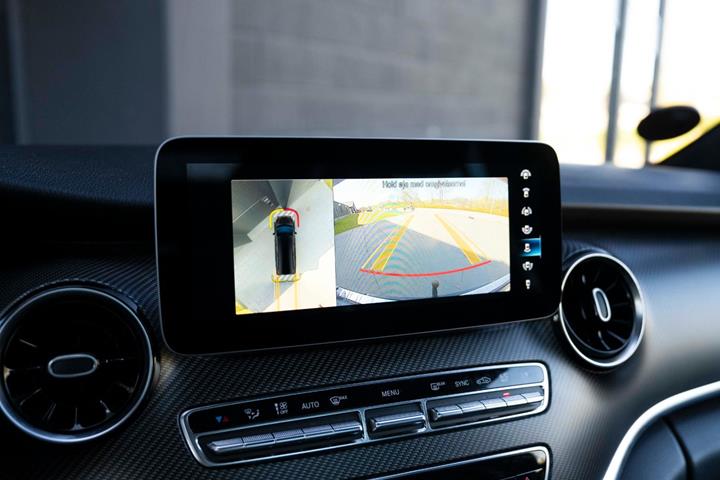 Sort Mercedes V300 d fra 2020