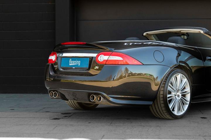 Sort Jaguar XKR fra 2011