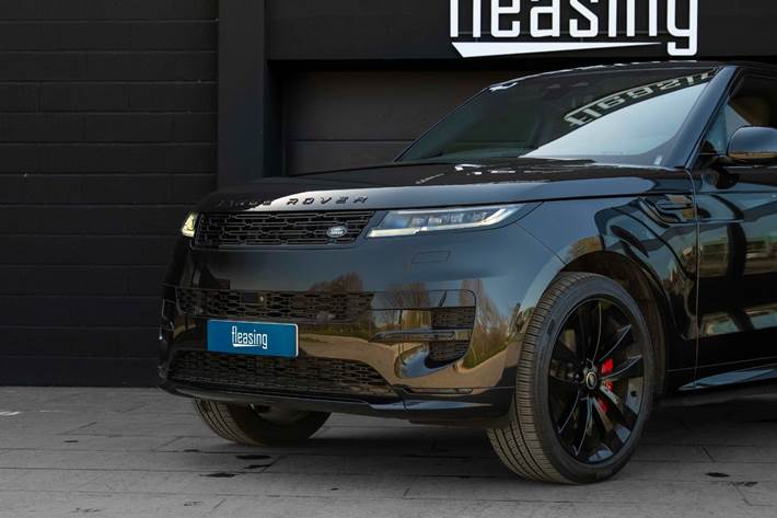 Sort Land Rover Range Rover sport fra 2025