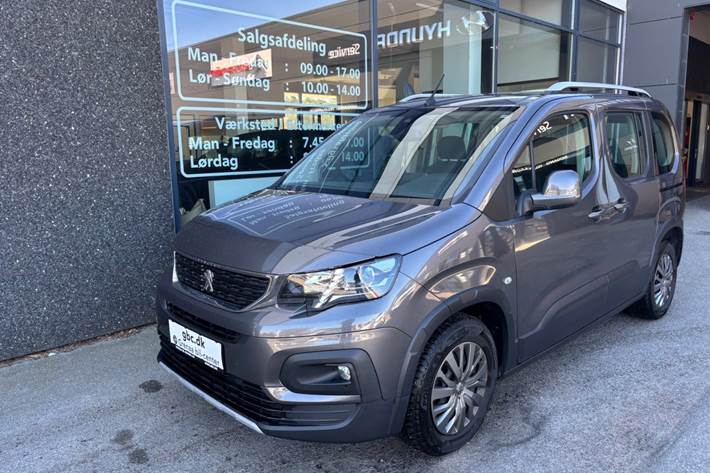 Sort Peugeot Rifter fra 2020