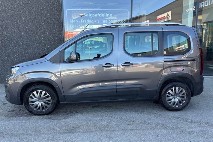 Sort Peugeot Rifter fra 2020