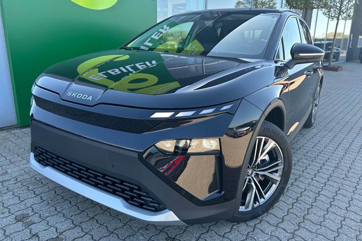 Sort Skoda Elroq fra 2026 set udefra