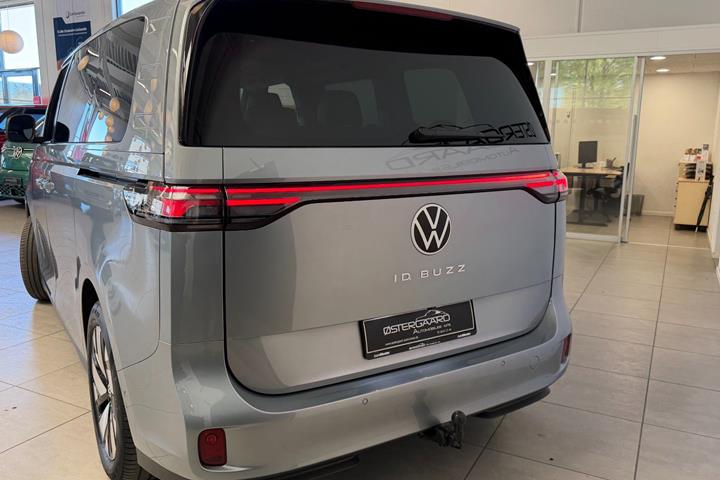 Sølv VW ID.Buzz fra 2025
