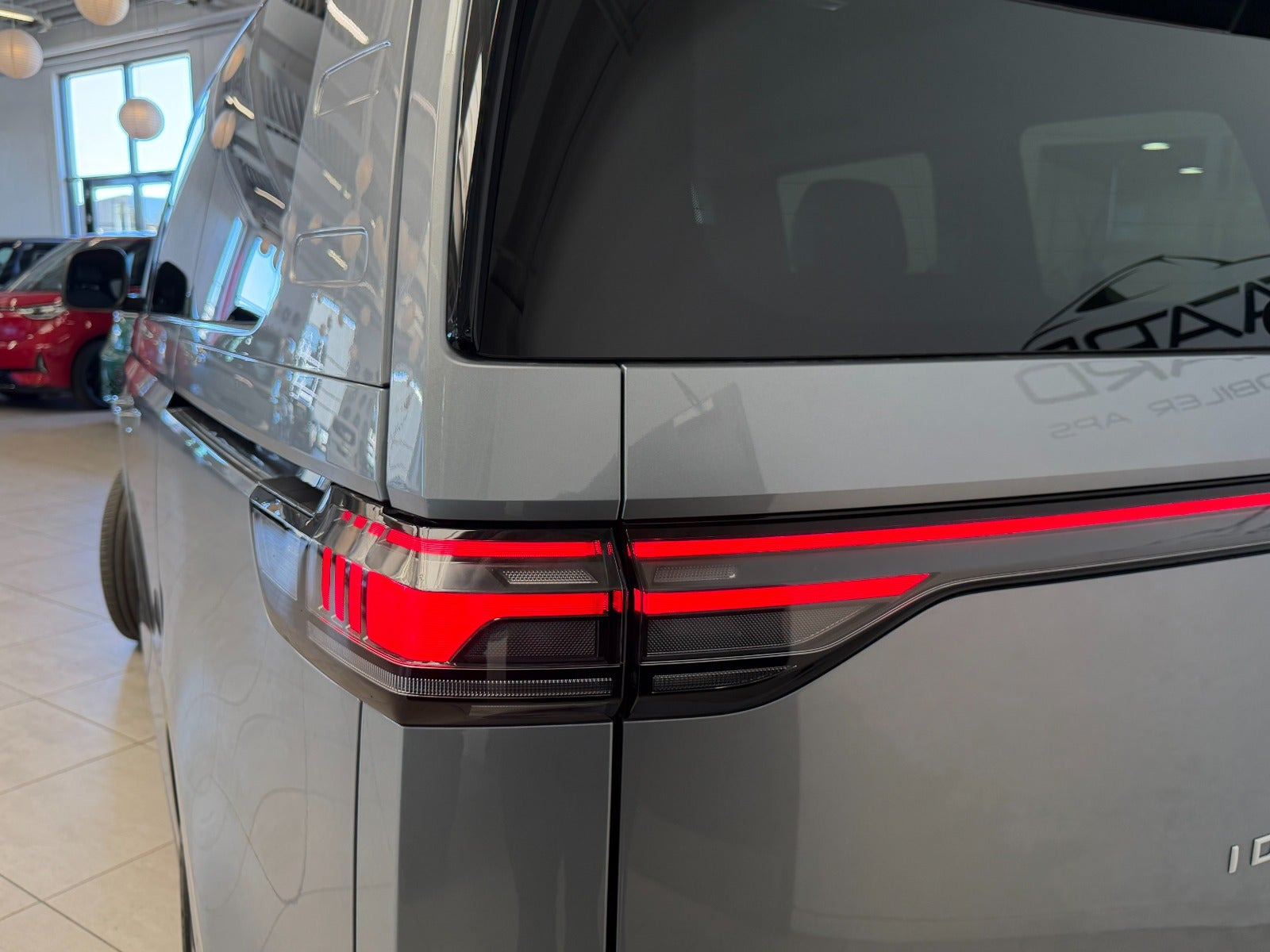 Sølv VW ID.Buzz fra 2025
