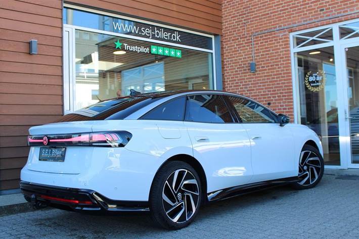 Hvid VW ID.7 fra 2025