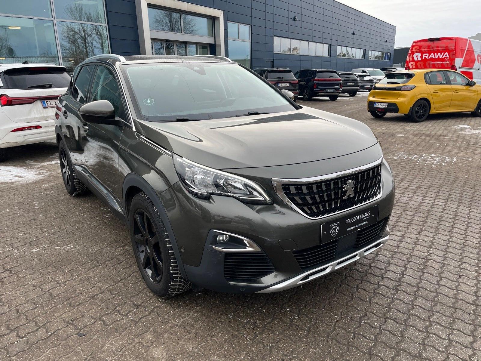 Grøn Peugeot 3008 fra 2017