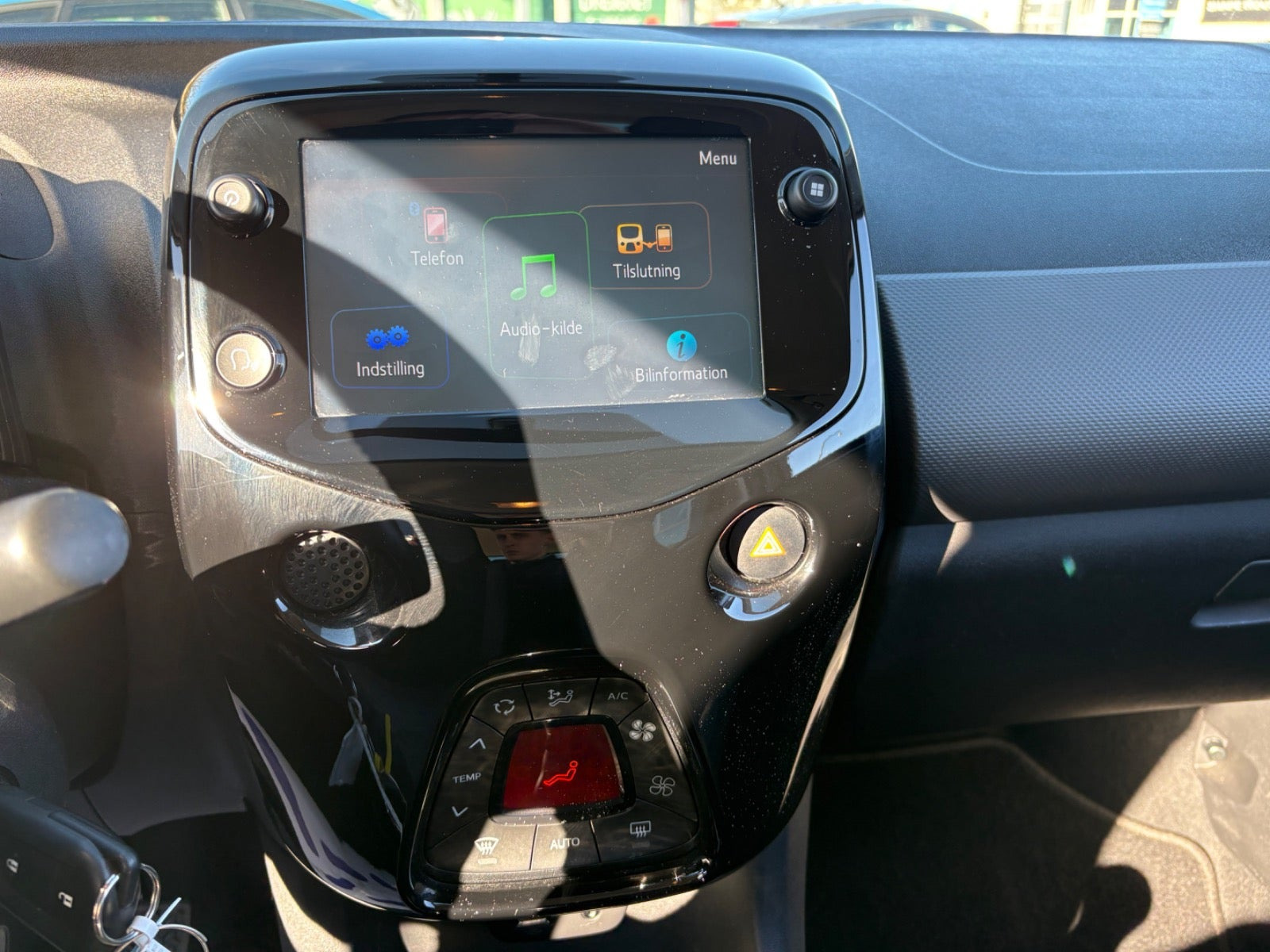 Rød Peugeot 108 fra 2021
