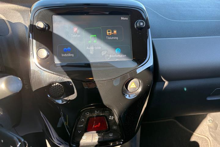 Rød Peugeot 108 fra 2021