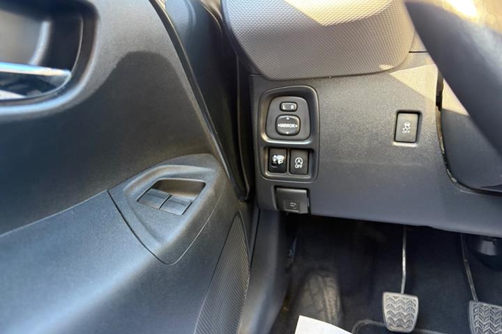 Rød Peugeot 108 fra 2021