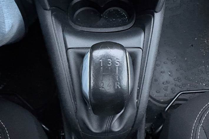 undefined Peugeot 208 fra 2019