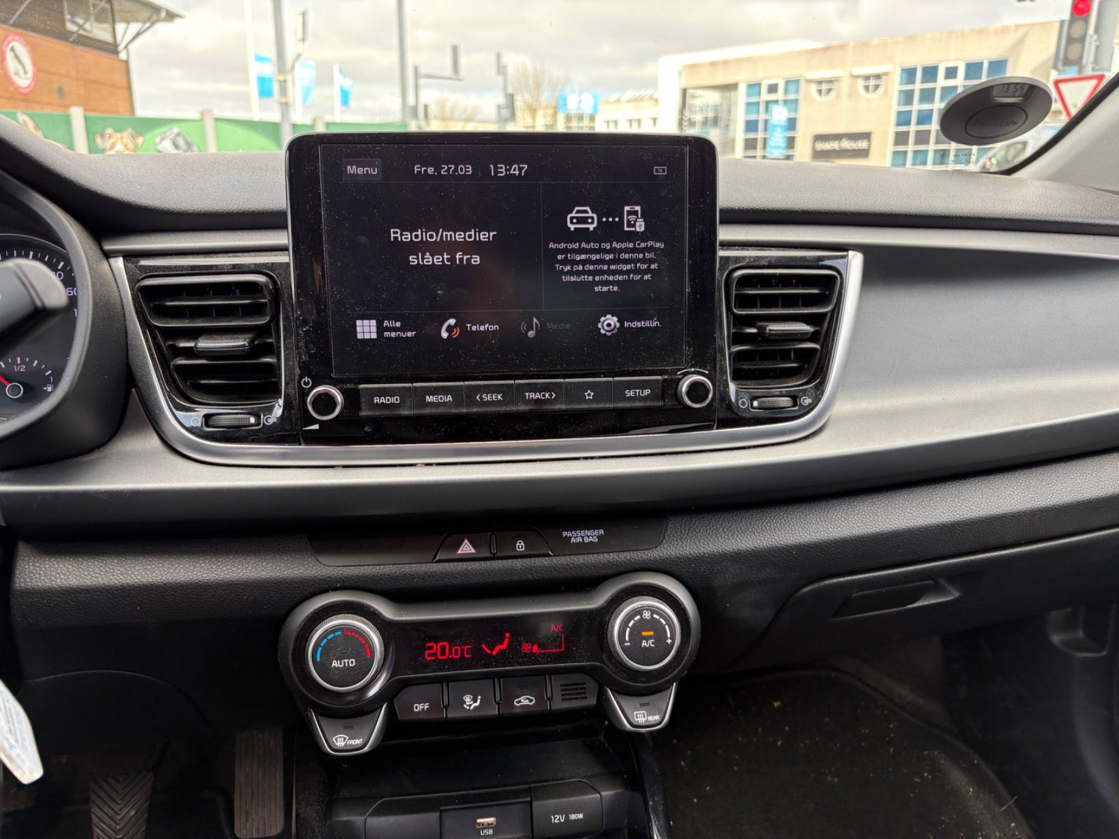 Rød Kia Rio fra 2021
