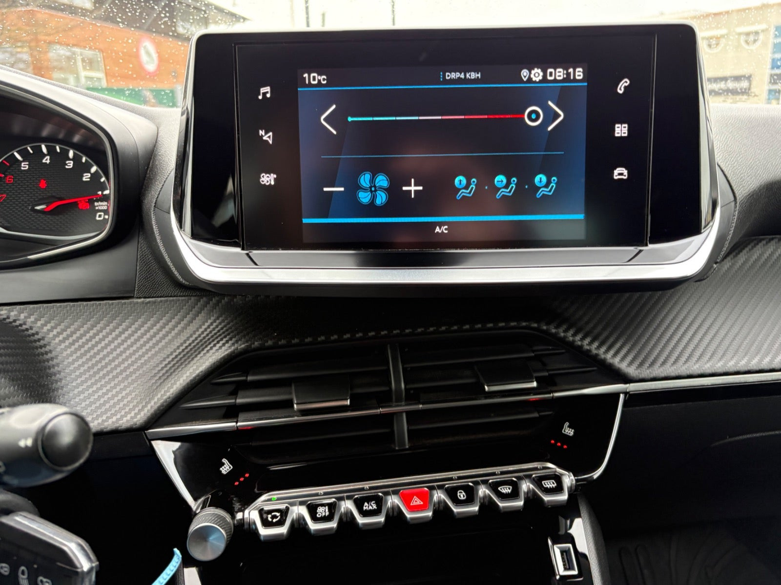 Sort Peugeot 208 fra 2020