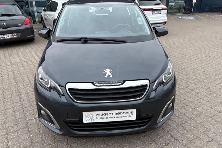Rød Peugeot 108 fra 2021