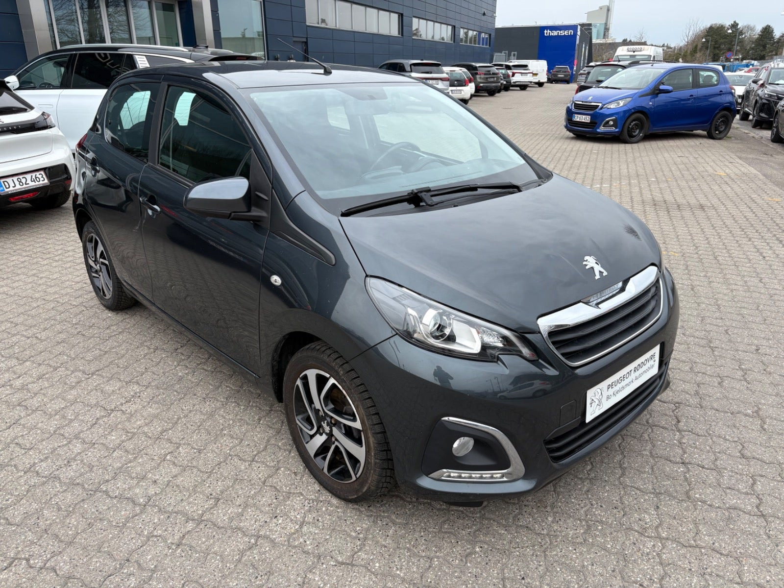 Rød Peugeot 108 fra 2021