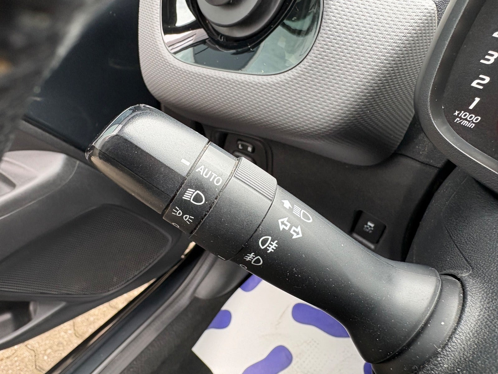 Rød Peugeot 108 fra 2021