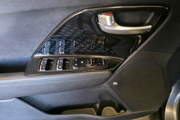 Grå Kia e-Niro fra 2019