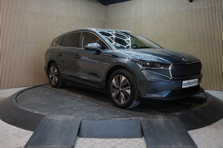 Grå Skoda Enyaq fra 2022