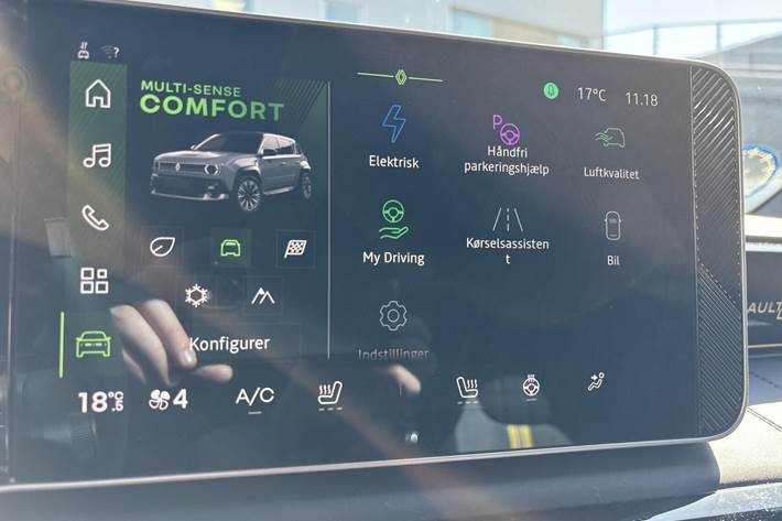 Blå Renault 4 E-Tech fra 2025