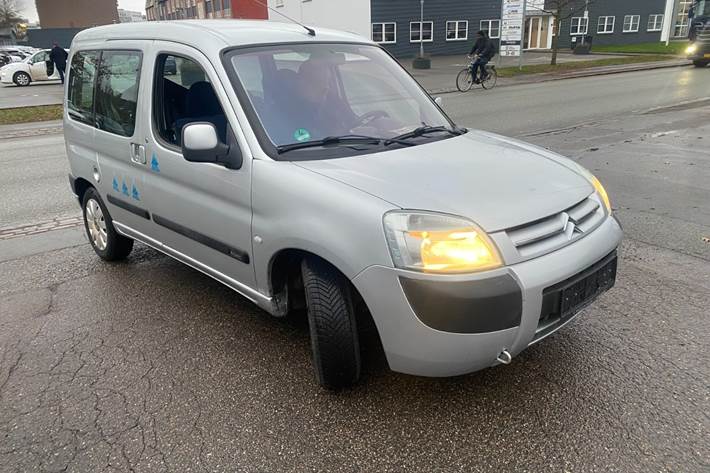 Sølv Citroën Berlingo fra 2005