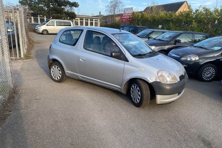 undefined Toyota Yaris fra 2002