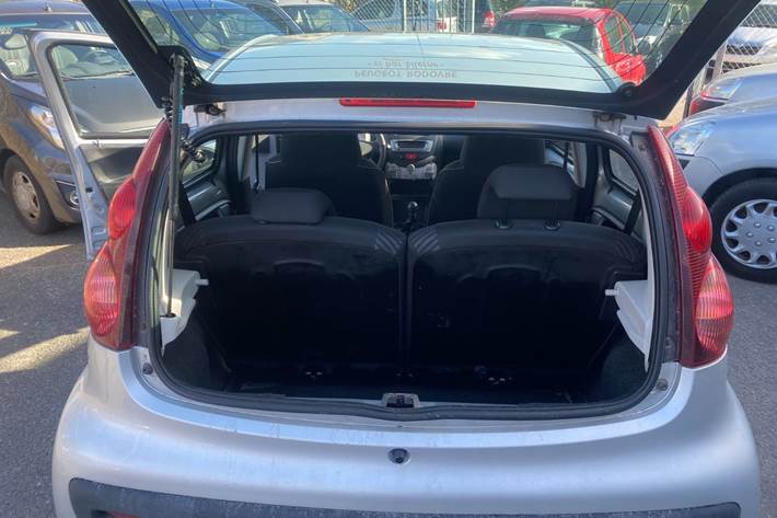 undefined Peugeot 107 fra 2012