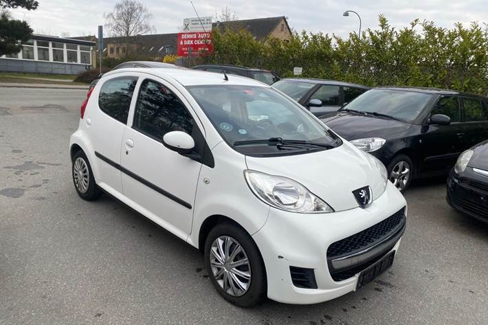 undefined Peugeot 107 fra 2011