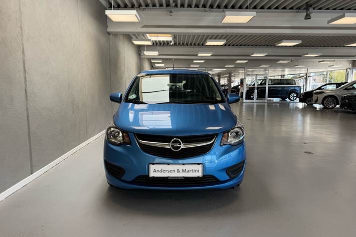Blå Opel Karl fra 2016