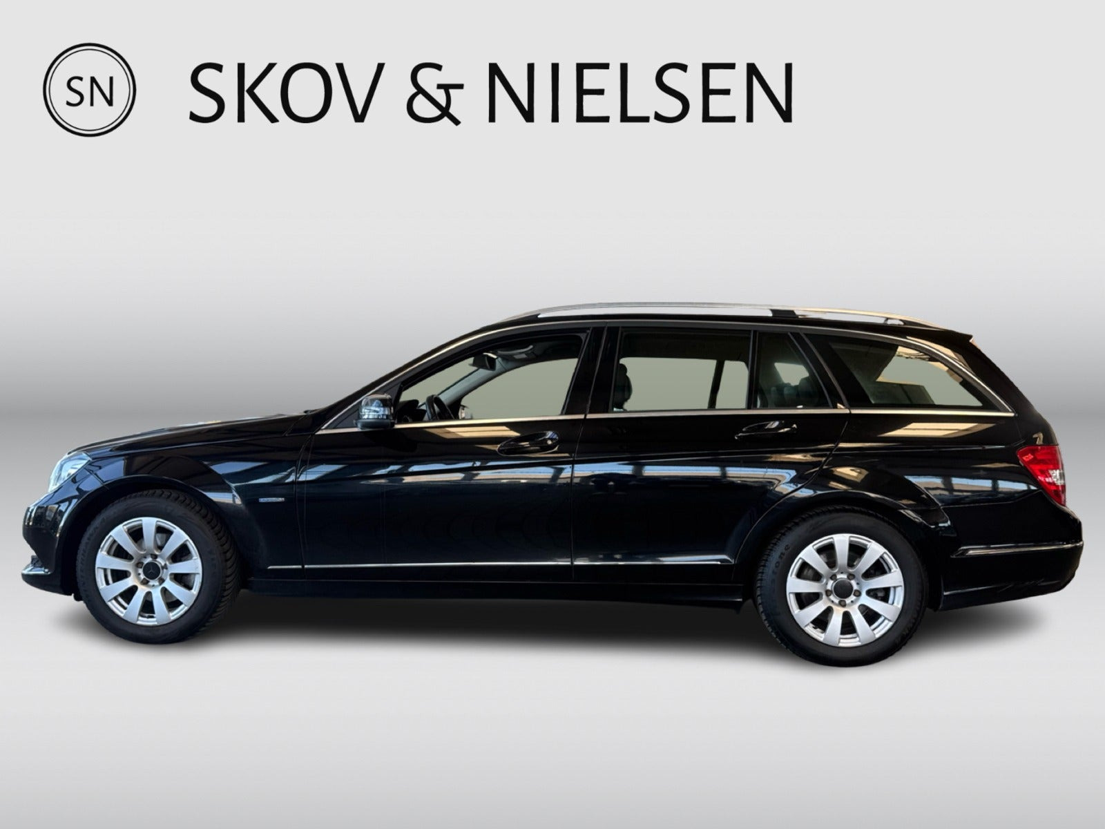 Sort Mercedes C220 fra 2011