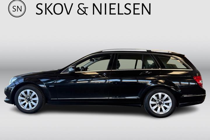 Sort Mercedes C220 fra 2011