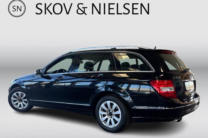 Sort Mercedes C220 fra 2011