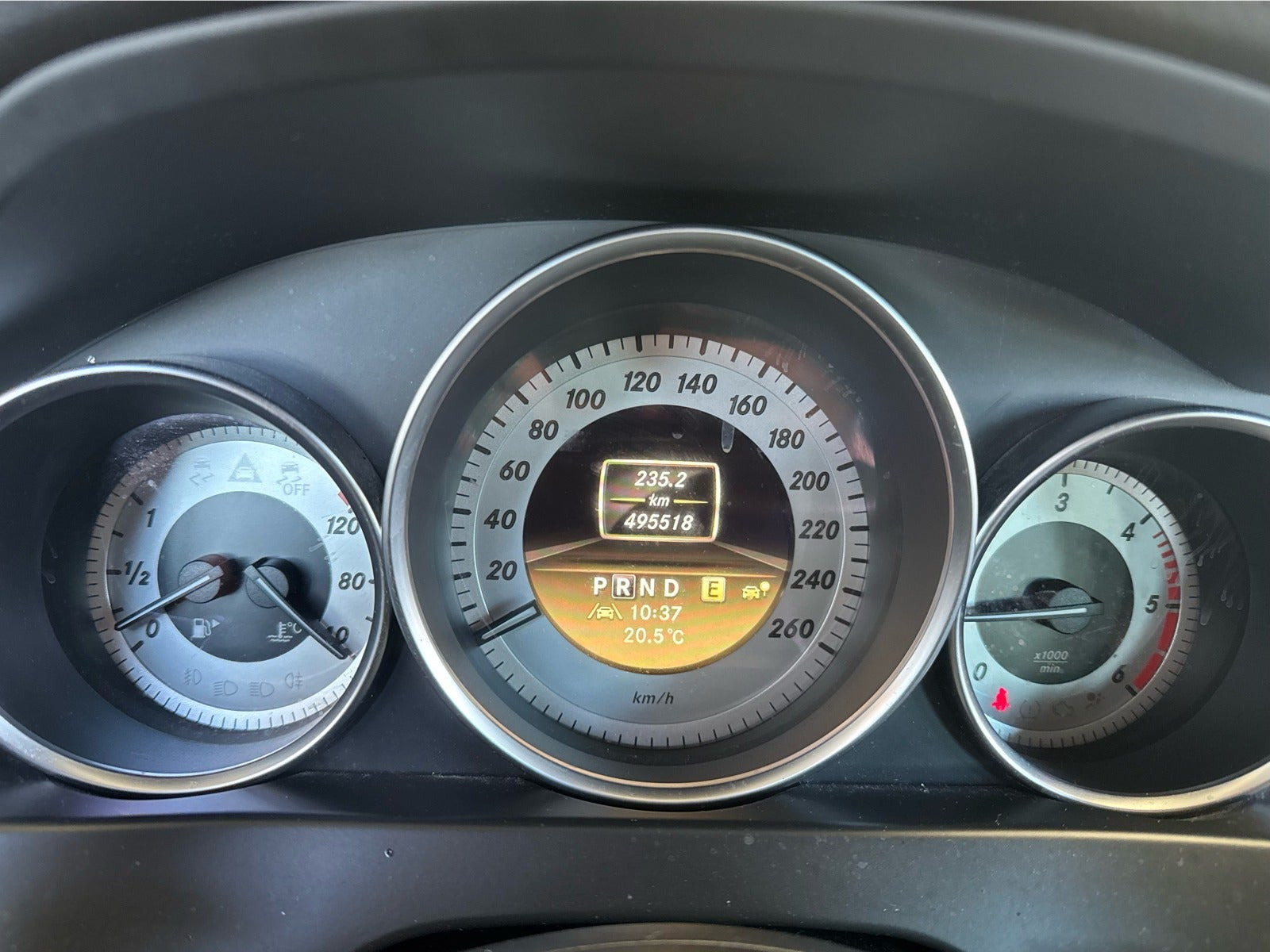 Sort Mercedes C220 fra 2011