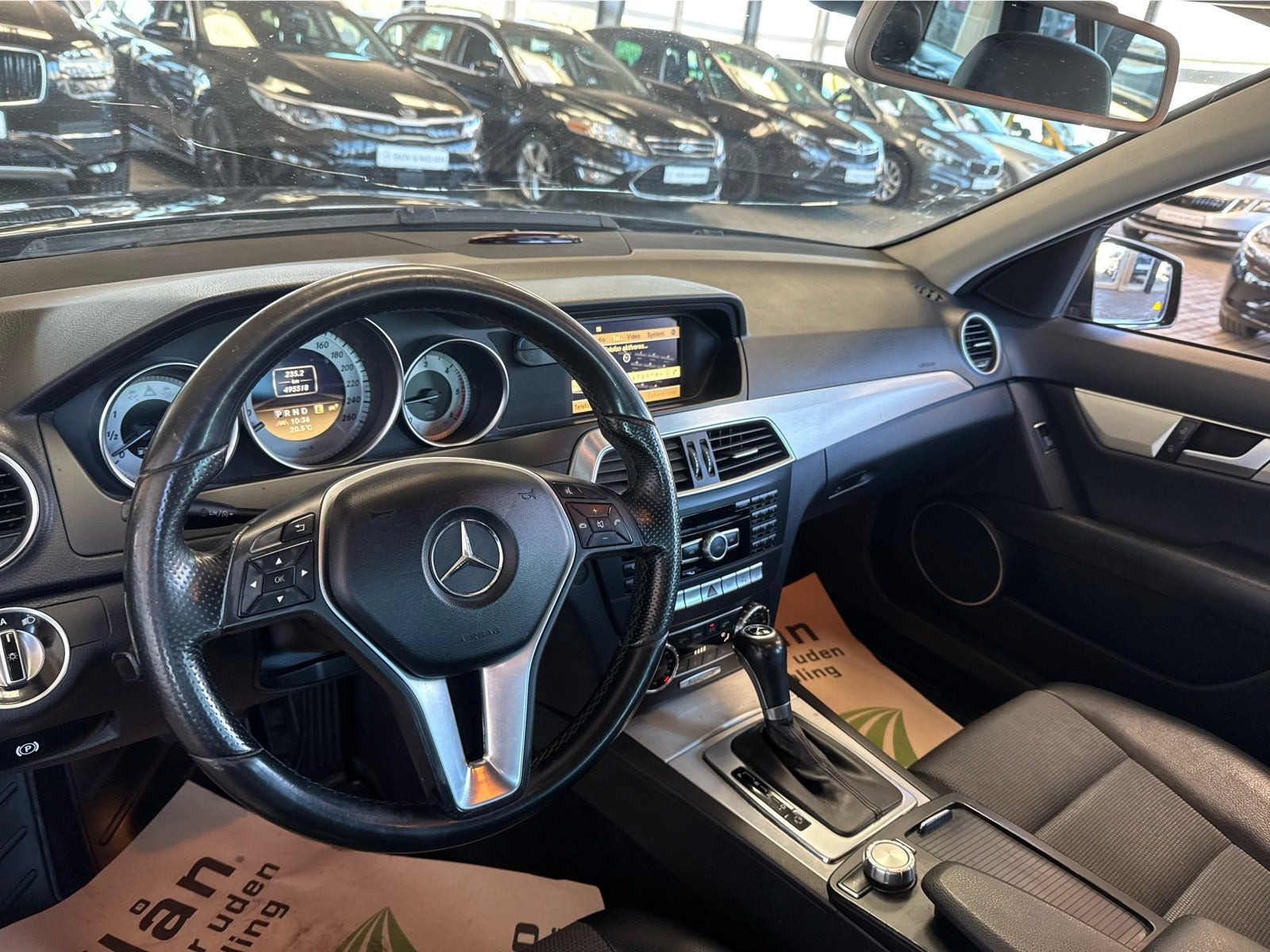 Sort Mercedes C220 fra 2011