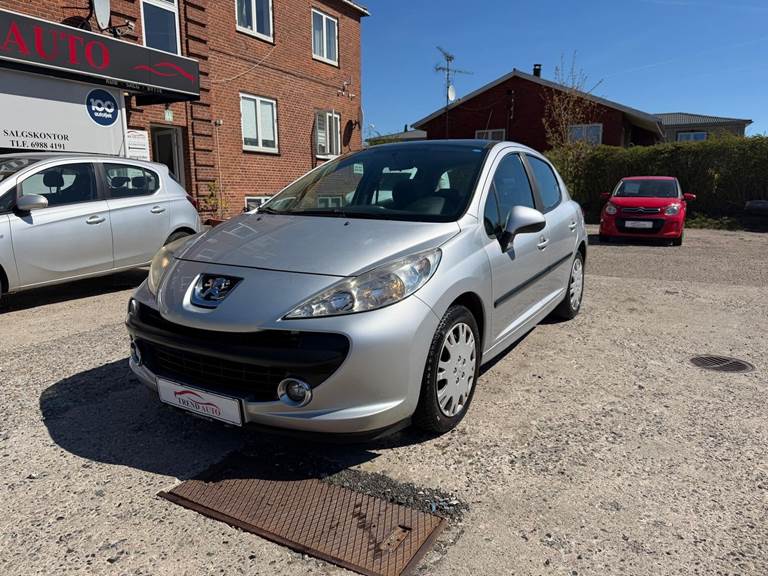 Peugeot 207 1,6 VTi S16