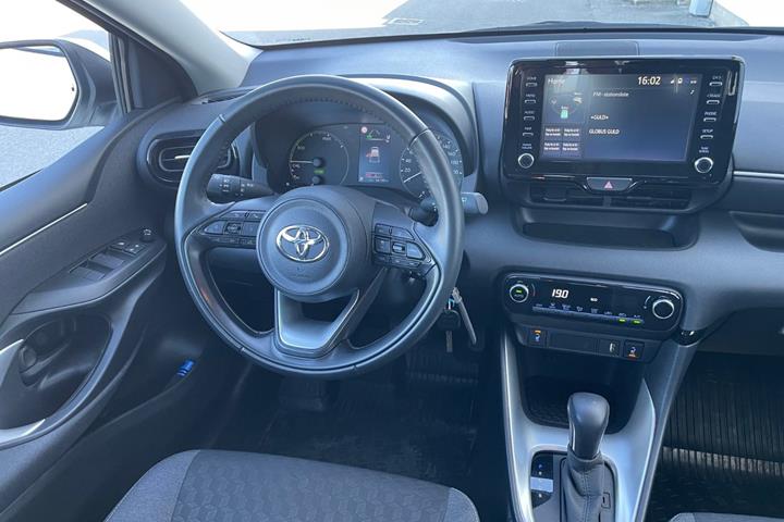 Hvid Toyota Yaris fra 2022