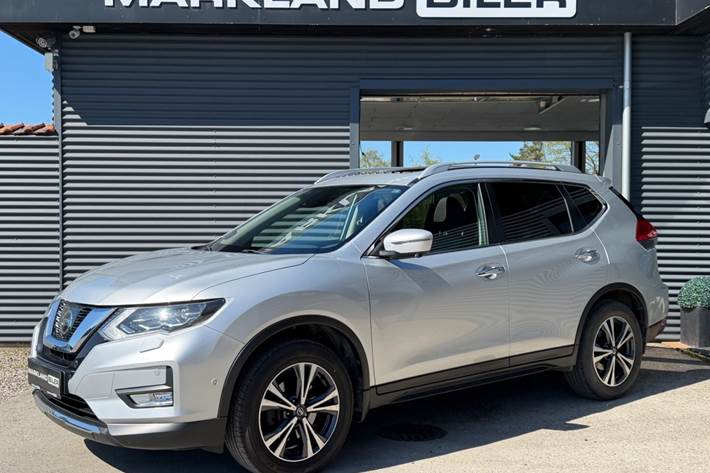 Sølv Nissan X-Trail fra 2018