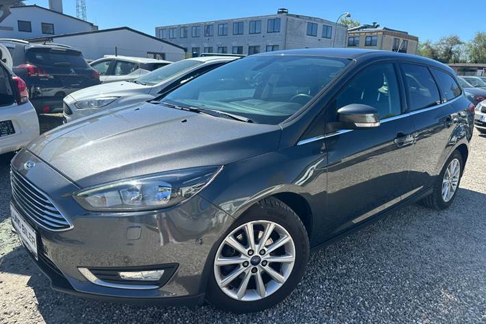 Grå Ford Focus fra 2018