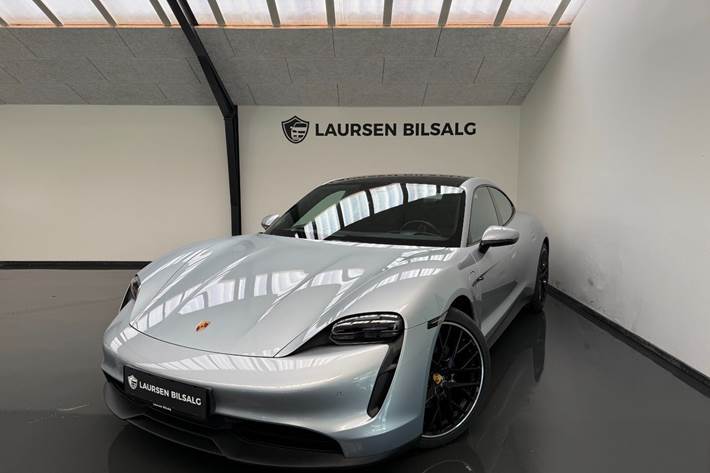 Sølv Porsche Taycan 4S fra 2021