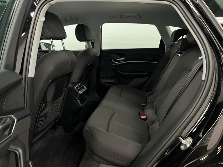 Audi e-tron 50 quattro