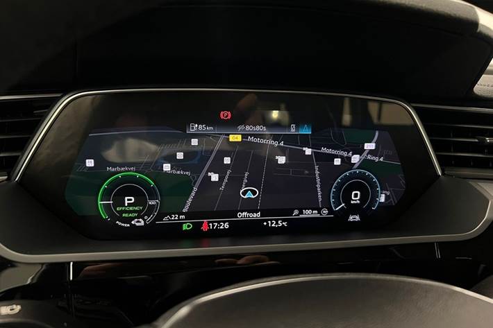 Sort Audi e-tron fra 2023