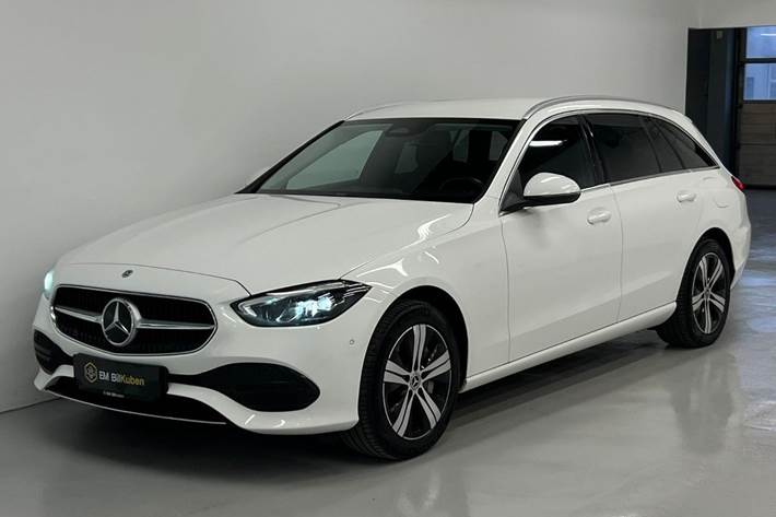 Hvid Mercedes C300 e fra 2022