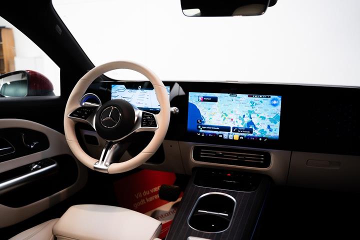 Hvid Mercedes CLA250+ fra 2025