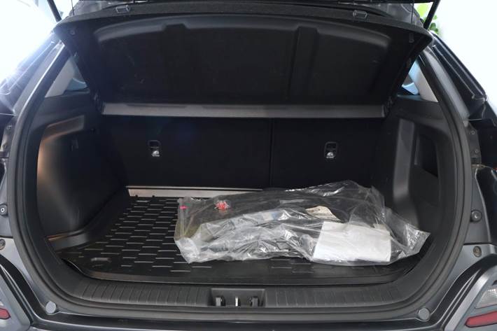 Grå Hyundai Kona fra 2020