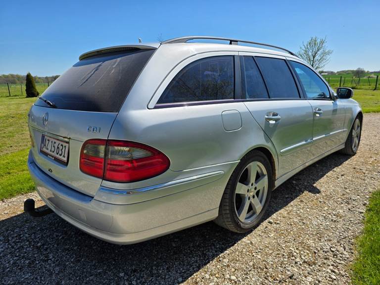 Mercedes E220 2,2 CDi Avantgarde stc. aut.