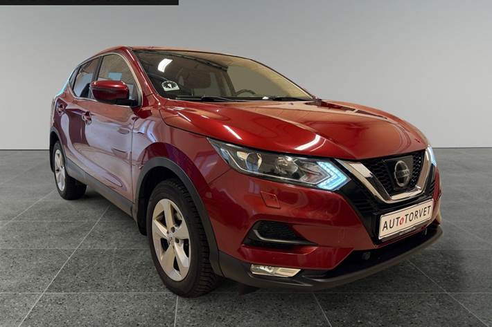 Rød Nissan Qashqai fra 2018