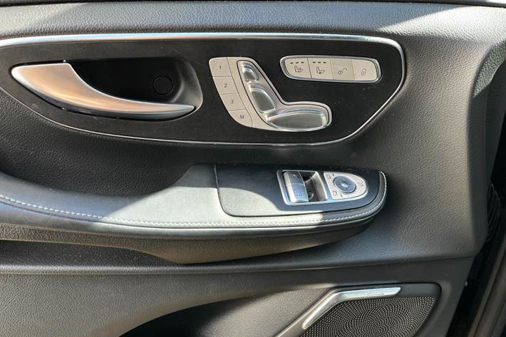 Grøn Mercedes V250 d fra 2015