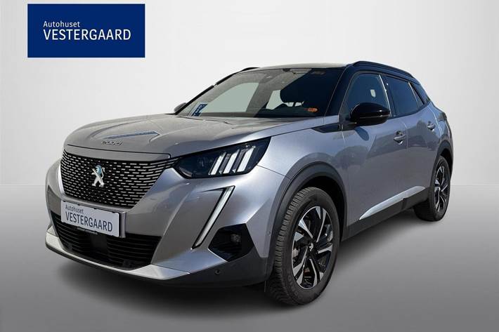 Grå Peugeot e-2008 fra 2021 set udefra