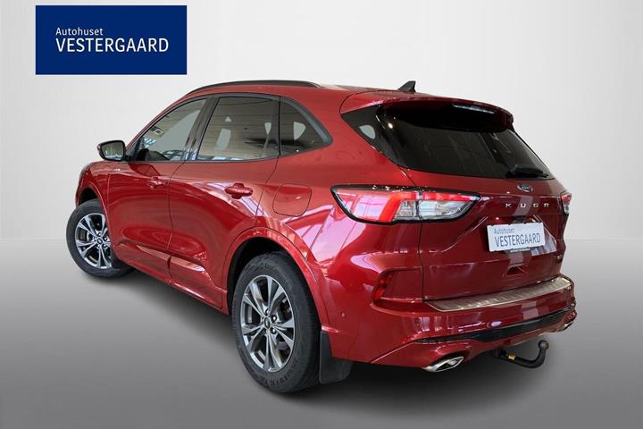 Rød Ford Kuga fra 2022